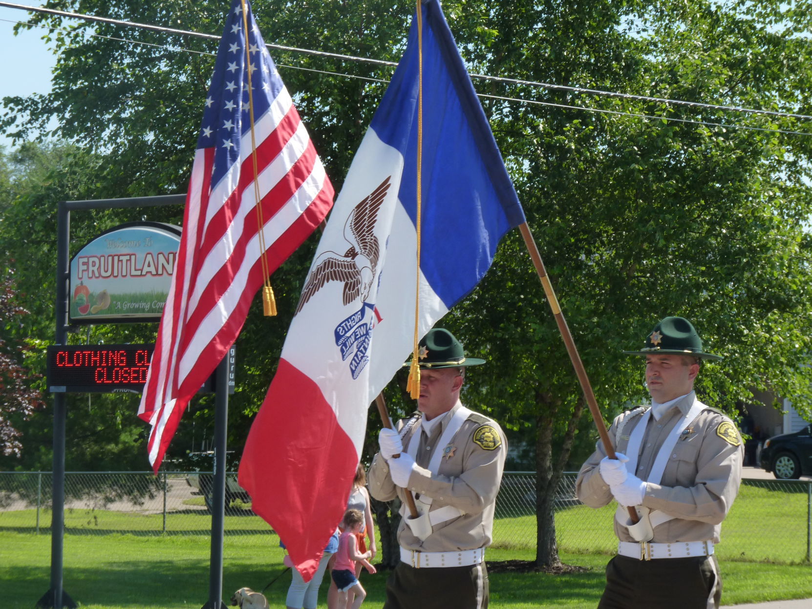 parade2